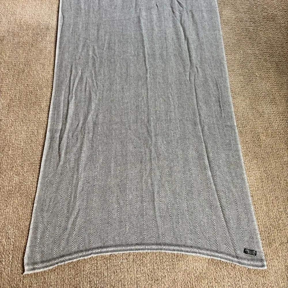 Cashmere Wool Chevron Scarf - New - Picture 5 of 6